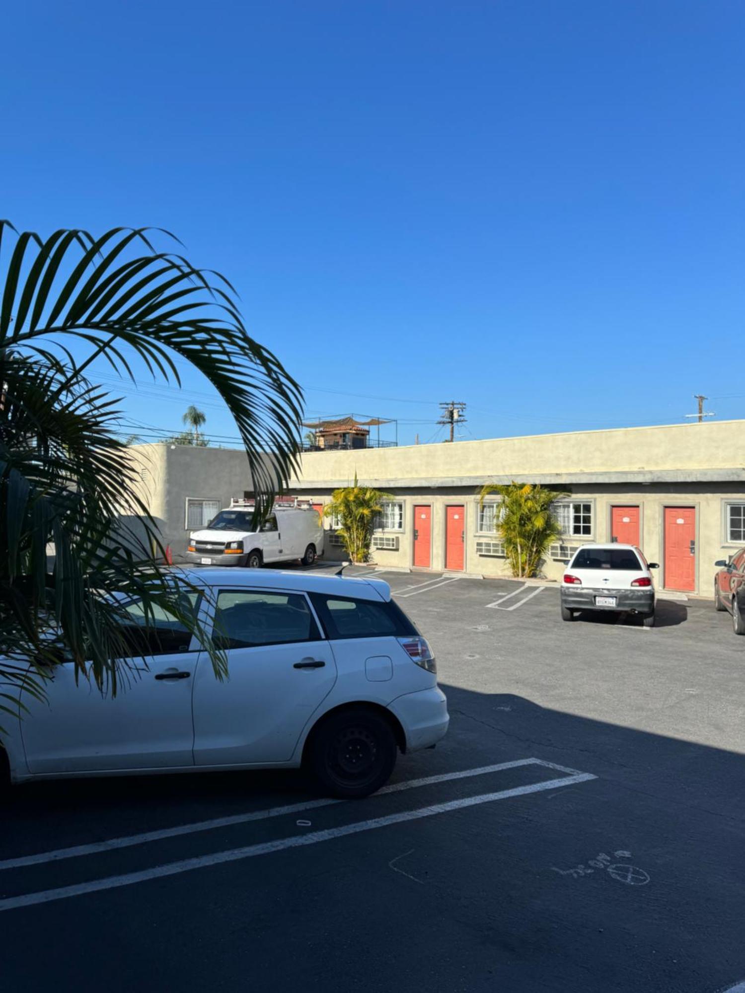 La Cienega Inn Motel Los Angeles Exterior photo
